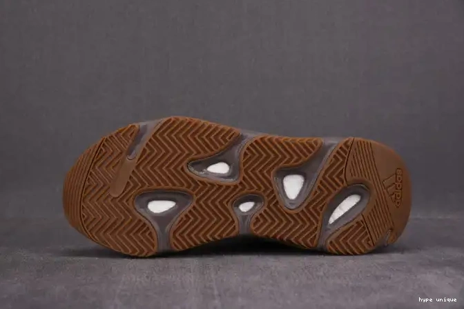 hype V2 'Mauve' 700 Yeezy Boost GZ0724 ADIDAS 0513